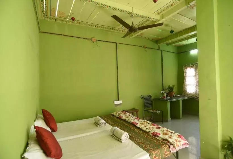 ペンション Snehdeep Guest House