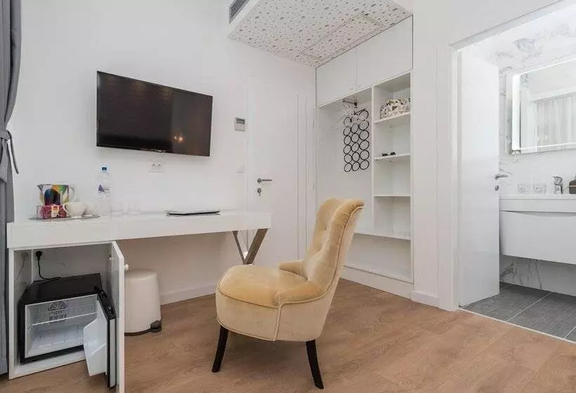 پانسیون Gallery Rooms With Parking