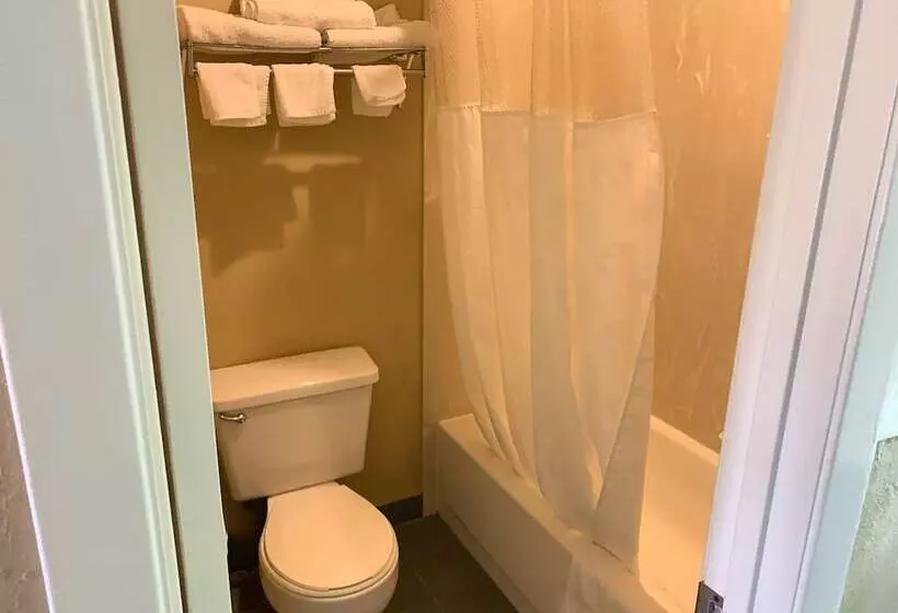 هتل Americas Best Value Inn Meridian