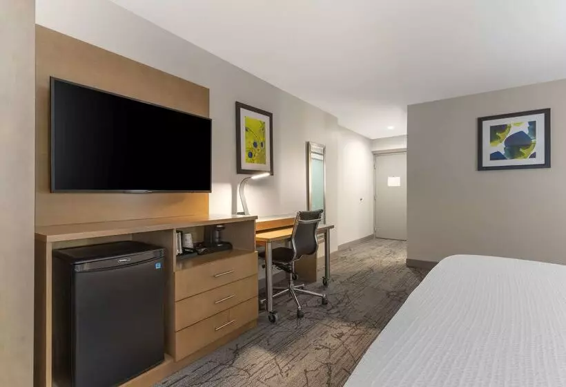 هتل Best Western Red Coach Inn