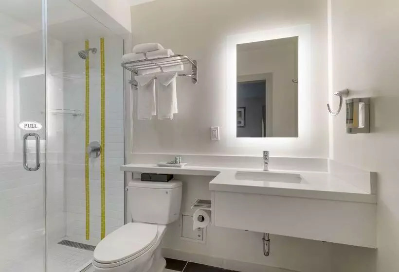 هتل Best Western Red Coach Inn