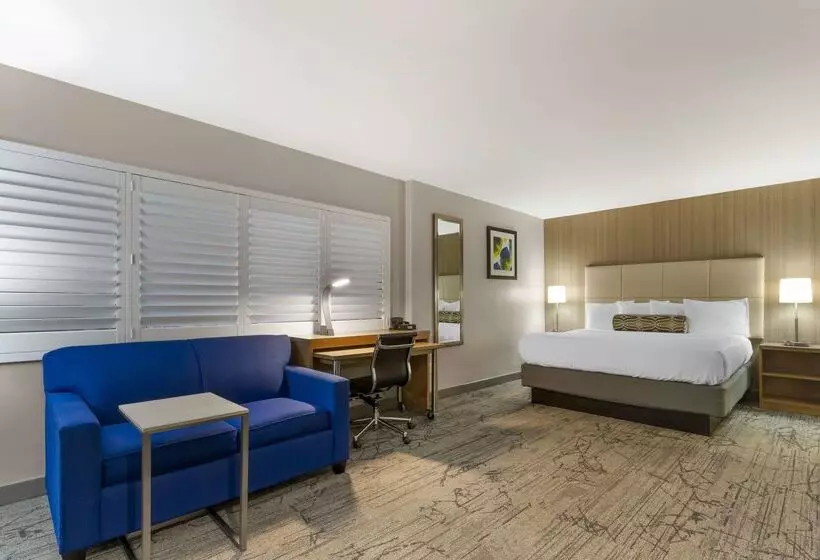 هتل Best Western Red Coach Inn