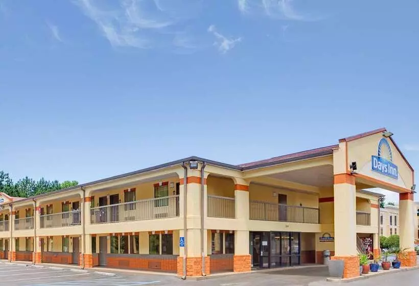 호텔 Days Inn By Wyndham Acworth