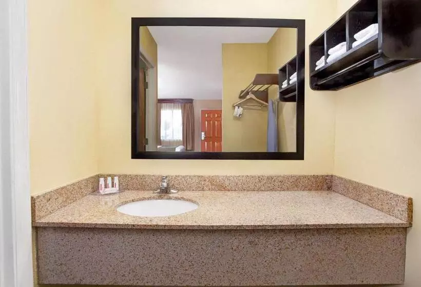 호텔 Days Inn By Wyndham Acworth