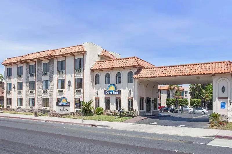 هتل Days Inn By Wyndham Anaheim Near The Park