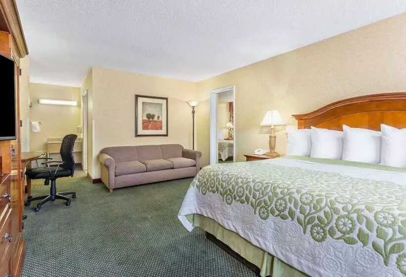 هتل Days Inn By Wyndham Klamath Falls