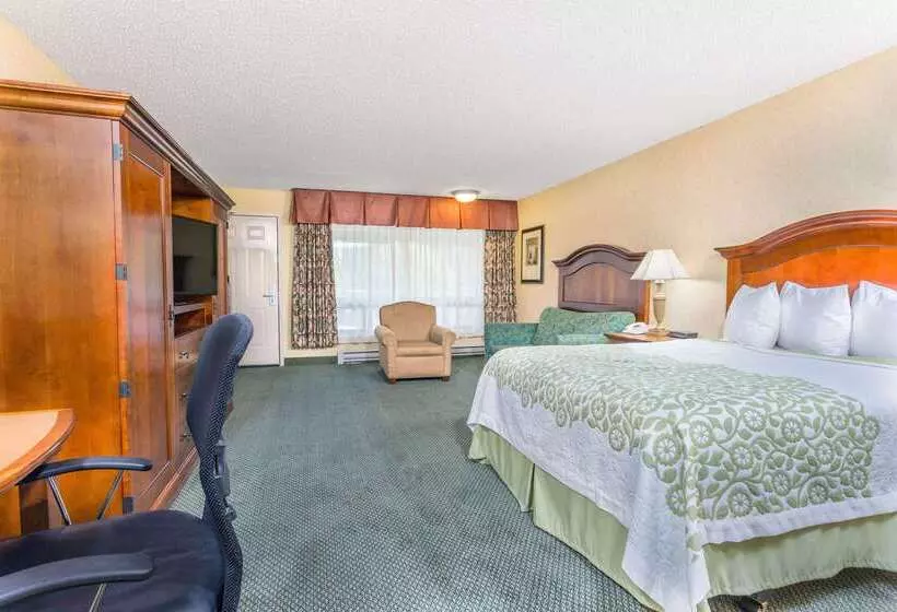 هتل Days Inn By Wyndham Klamath Falls