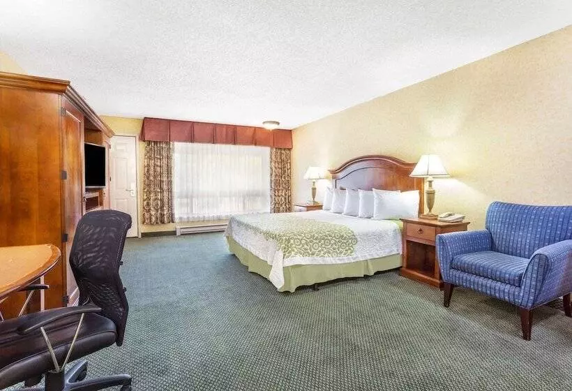هتل Days Inn By Wyndham Klamath Falls