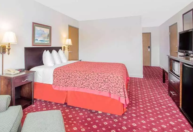 호텔 Days Inn By Wyndham Lake Village