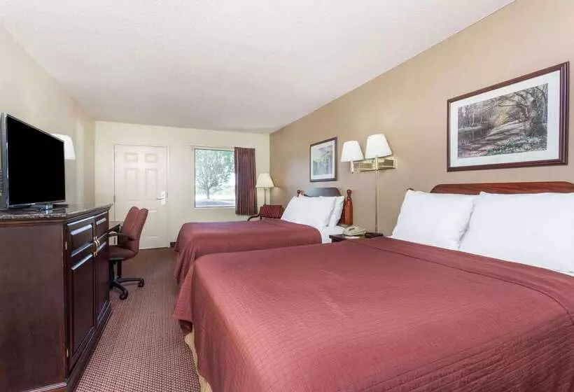 בית מלון כפרי Days Inn By Wyndham Royston