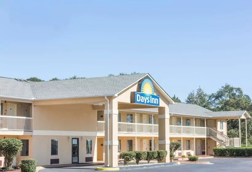 בית מלון כפרי Days Inn By Wyndham Royston