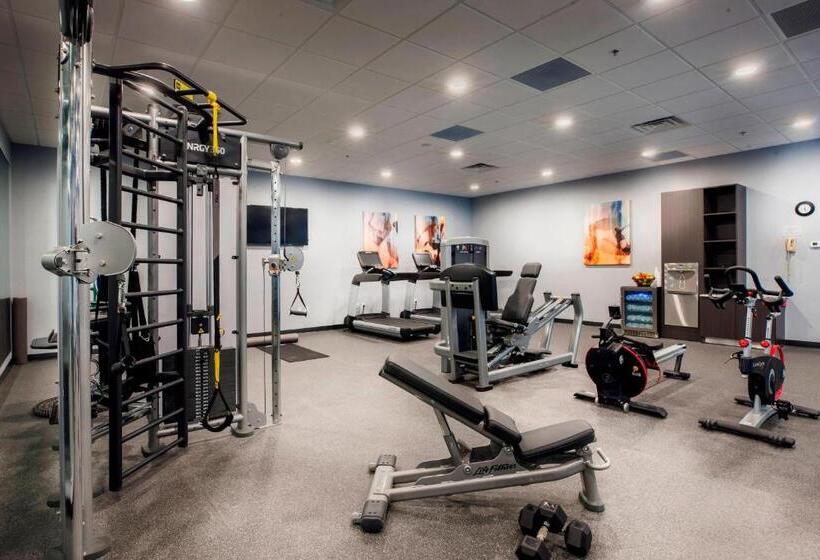 Delta Hotels By Marriott Fargo