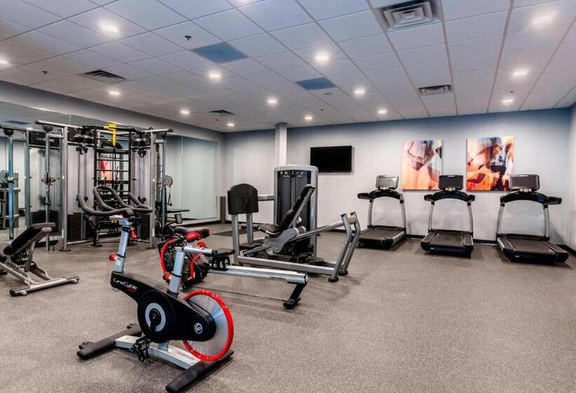 Delta Hotels By Marriott Fargo