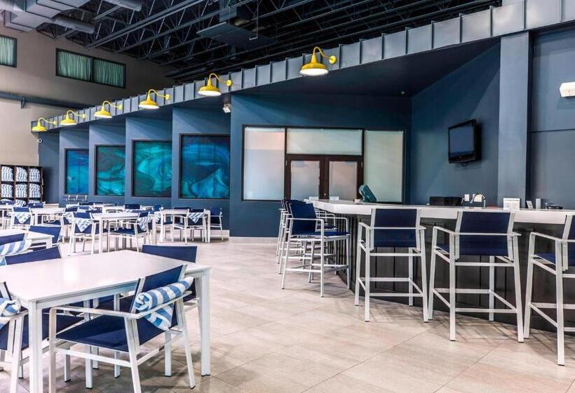 Delta Hotels By Marriott Fargo