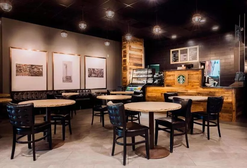 Delta Hotels By Marriott Fargo