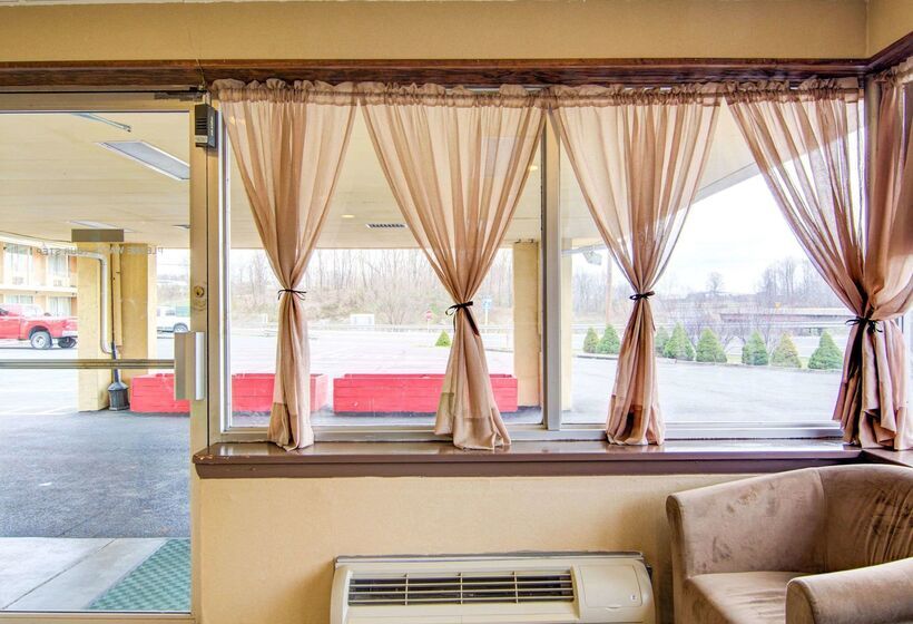 בית מלון כפרי Econo Lodge Wytheville I 77 & I 81