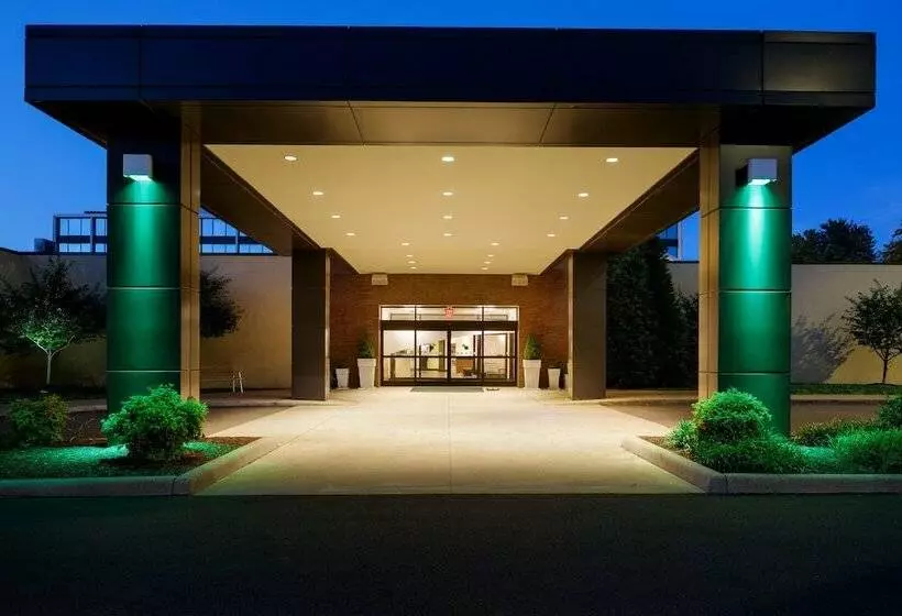 فندق Holiday Inn And Suites Charleston West, An Ihg