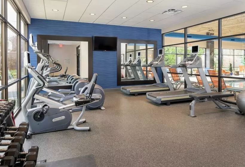 فندق Holiday Inn And Suites Charleston West, An Ihg