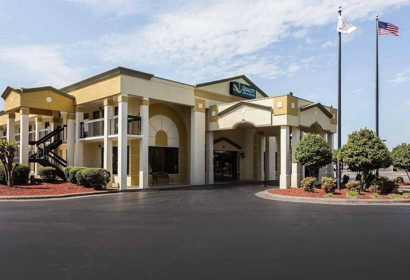 فندق Quality Inn & Suites Mooresvillelake Norman