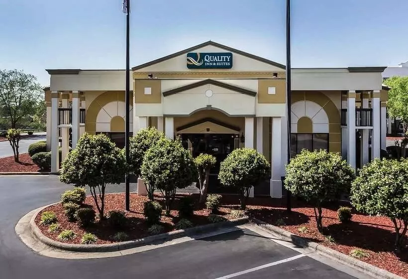 ホテル Quality Inn & Suites Mooresvillelake Norman