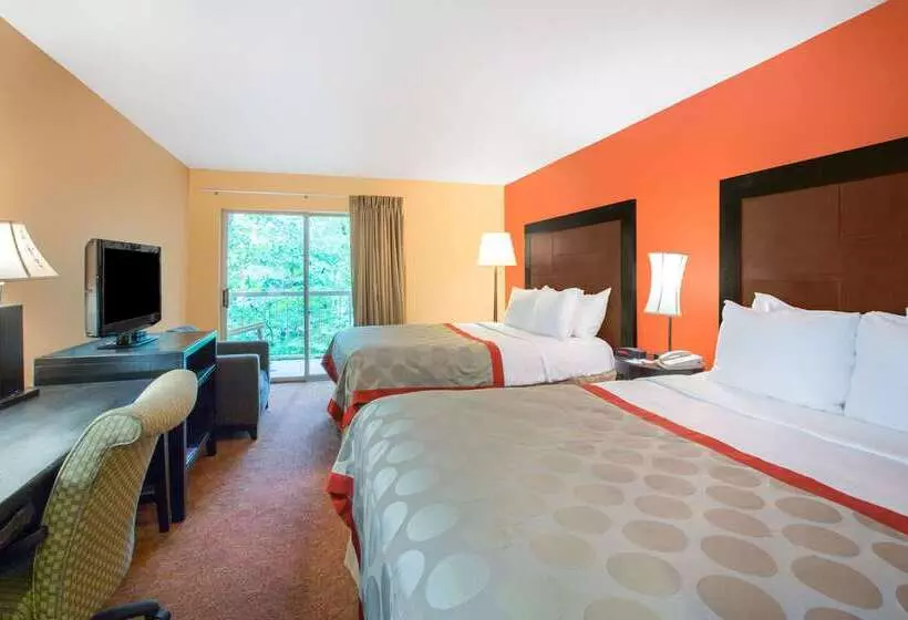 호텔 Ramada By Wyndham Maggie Valley