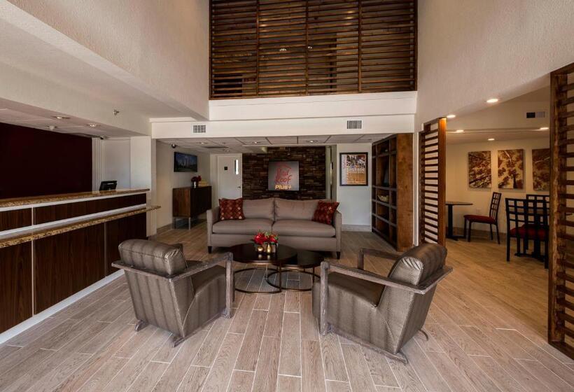 هتل Red Roof Inn Plus+ Houston Energy Corridor