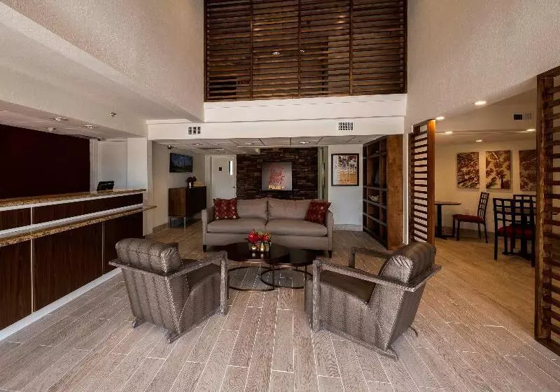 ホテル Red Roof Inn Plus+ Houston Energy Corridor