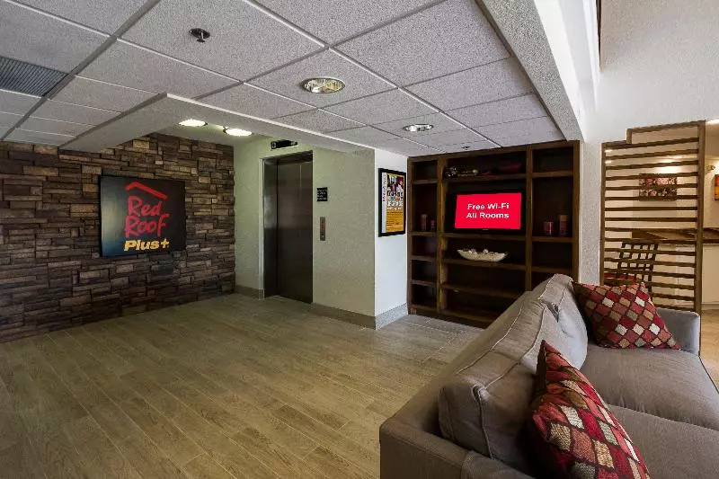 ホテル Red Roof Inn Plus+ Houston Energy Corridor