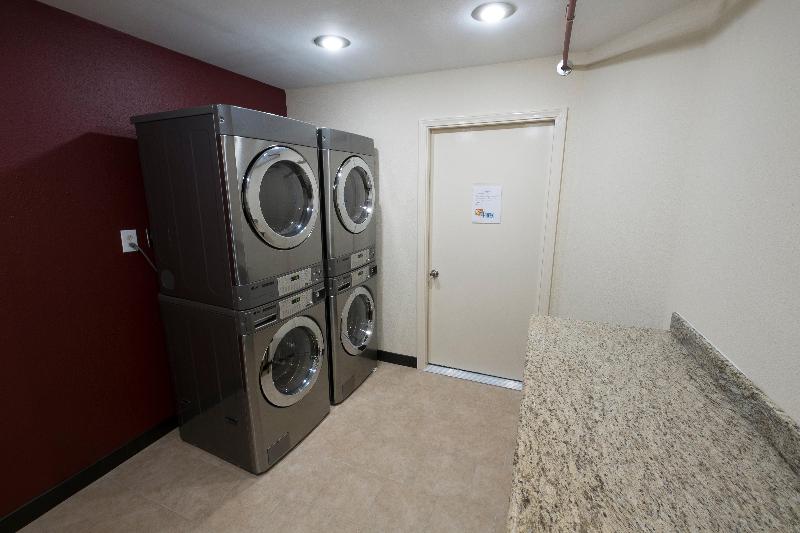 هتل Red Roof Inn Plus+ Houston Energy Corridor