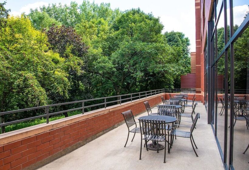 호텔 Sheraton Minneapolis West