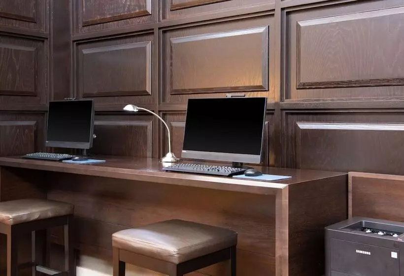 ホテル Sheraton Minneapolis West