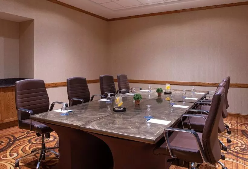 ホテル Sheraton Minneapolis West