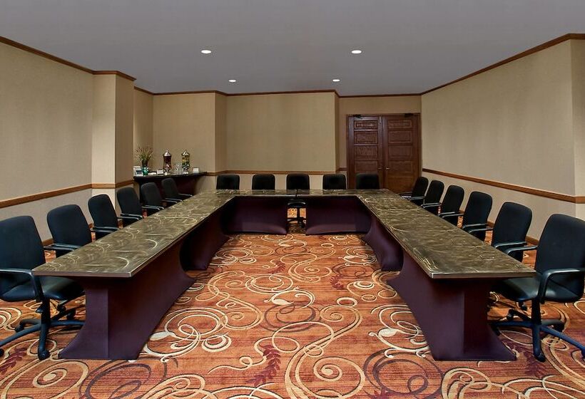 호텔 Sheraton Minneapolis West