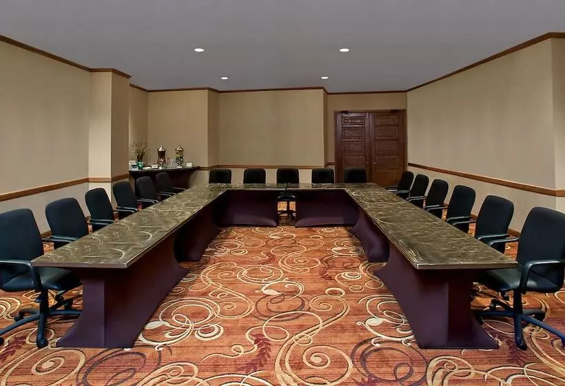 ホテル Sheraton Minneapolis West