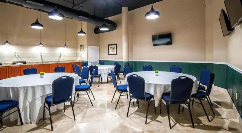 리조트 Courtyard By Marriott Key Largo