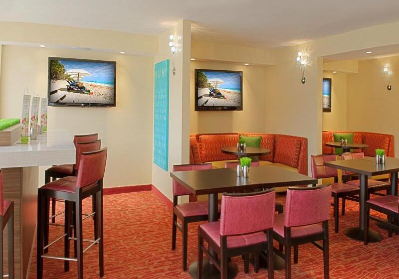 Resort Courtyard By Marriott Key Largo