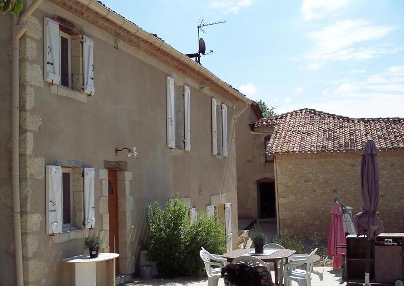 مبيت وإفطار L Hermitage De Bidouchac