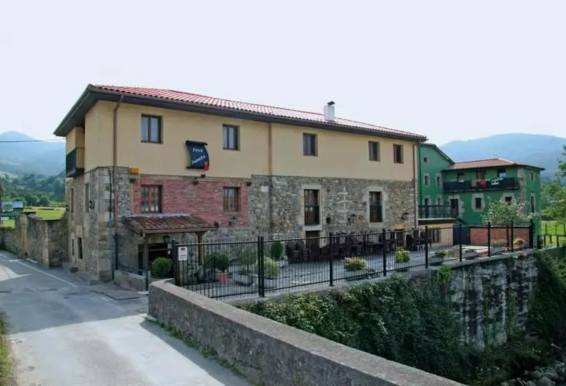 هتل Posada Restaurante Casa Juanchu