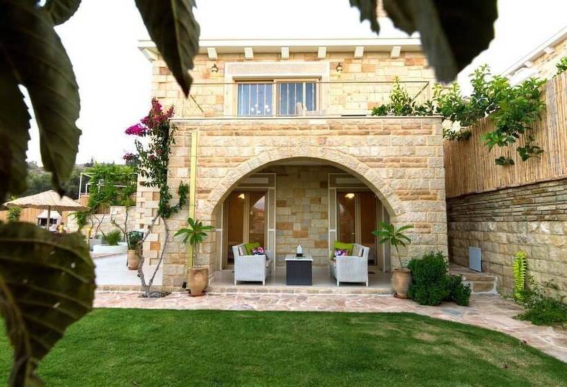 Nikolas Villas Kamilari