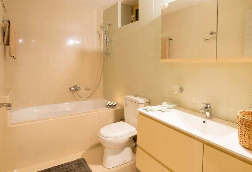 Nikolas Villas Kamilari