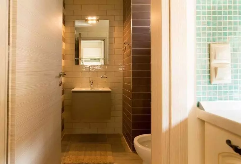 Nikolas Villas Kamilari