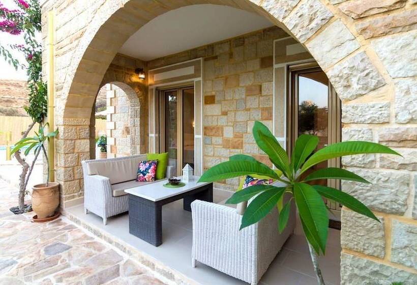 Nikolas Villas Kamilari