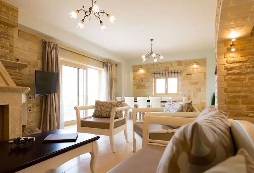 Nikolas Villas Kamilari