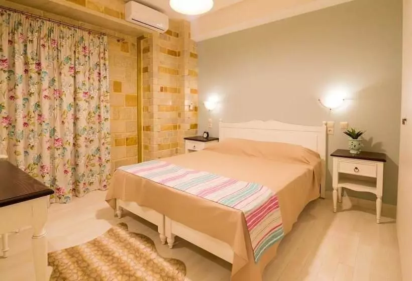 Nikolas Villas Kamilari