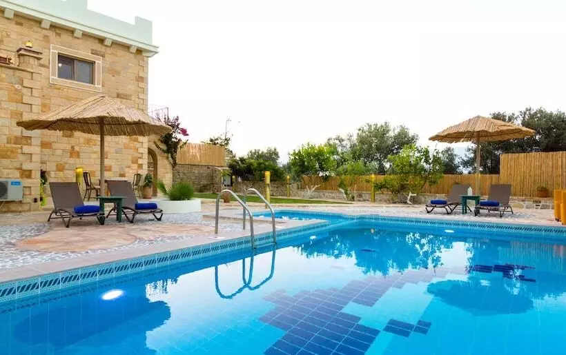 Nikolas Villas Kamilari