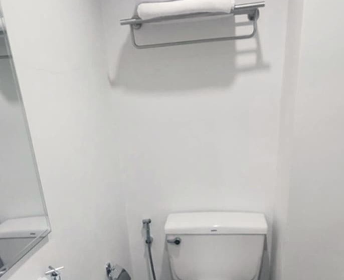 펜션 Go Inn Phuket Old Town