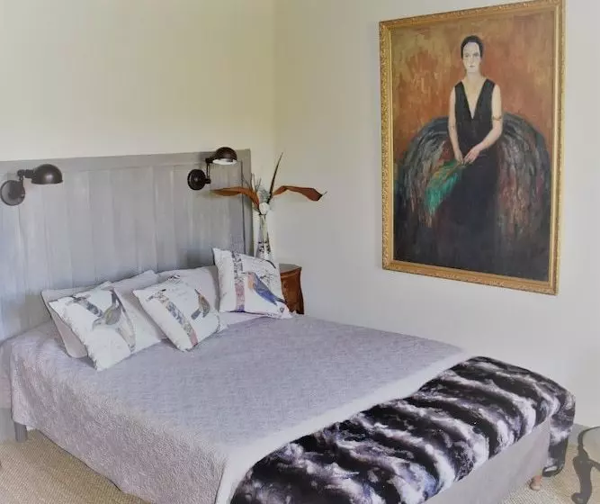 Pensão Le Petit Chateau De Sainte Colombe