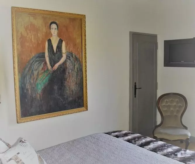 Pensão Le Petit Chateau De Sainte Colombe