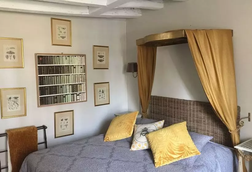 Pensão Le Petit Chateau De Sainte Colombe