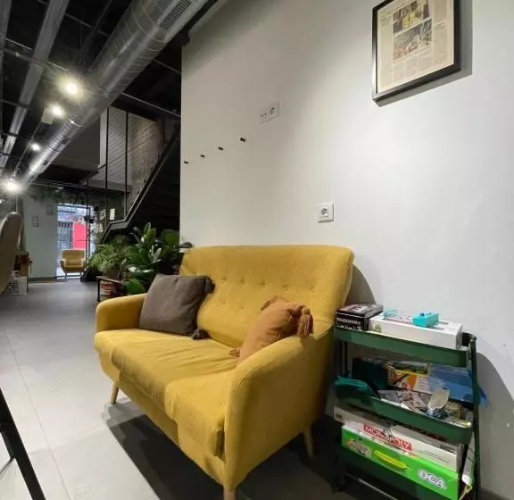 Az The Botanic Hostel